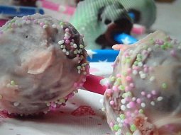 Nepečené Cake Pops