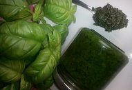 Bazalková pasta / pesto